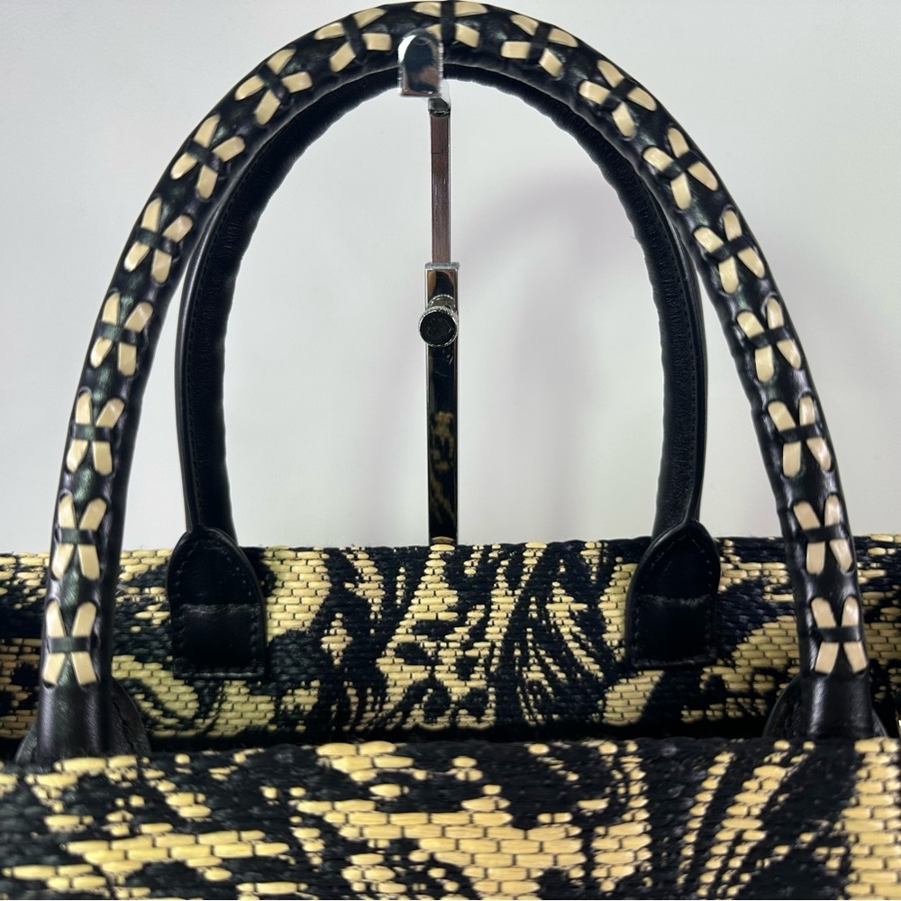 NEW! Extra Large Versace Athena Baroque Tote - Picture 6 of 11